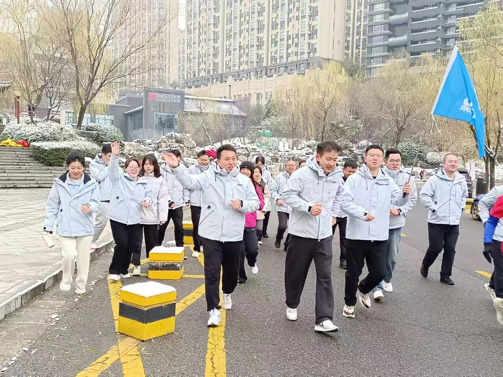 1767601172274428.jpg ef300c0220e2943c6a11b6dbce6aec37.jpg