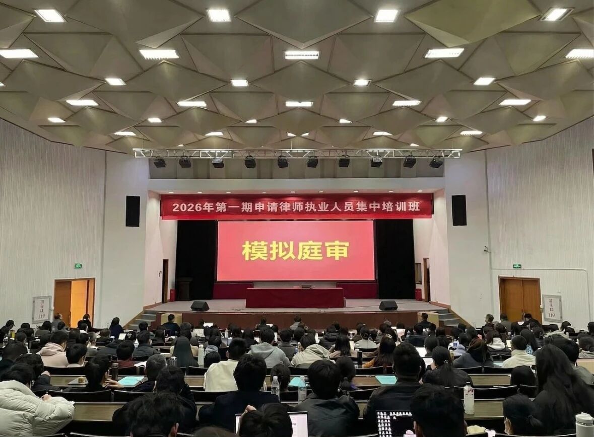 d413bdc18ff240fb5d9ba71fcda9440e.jpg